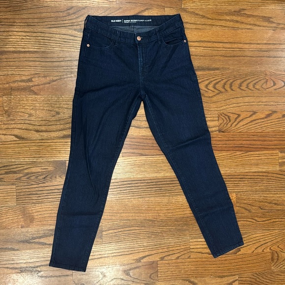 Old Navy Super Skinny, Size 10, Midrise, Dark wash NWOT - Picture 2 of 5